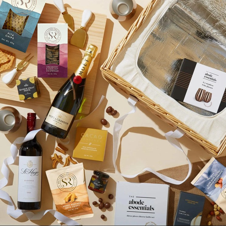 Luxurious Picnic Gift Hamper